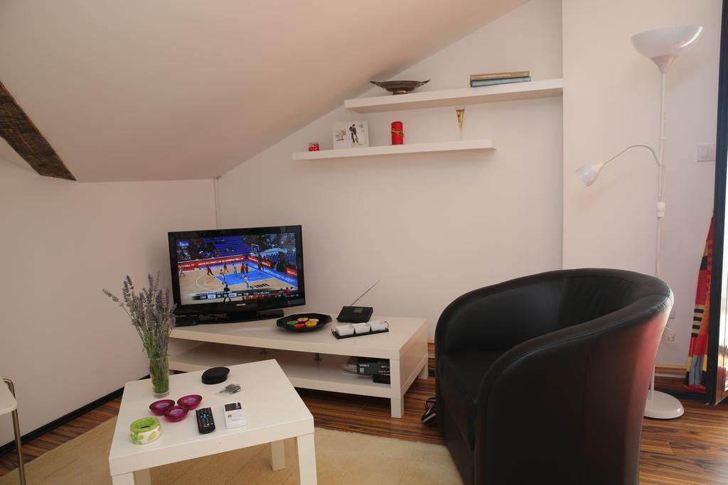 Apartment Jovana Kotor Bilik gambar